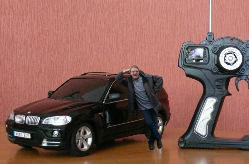 Bernd_am_neuem_BMW_X5_2